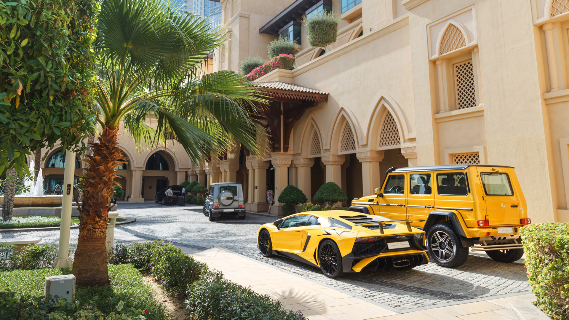 Luxury Vehicles in the Emirates