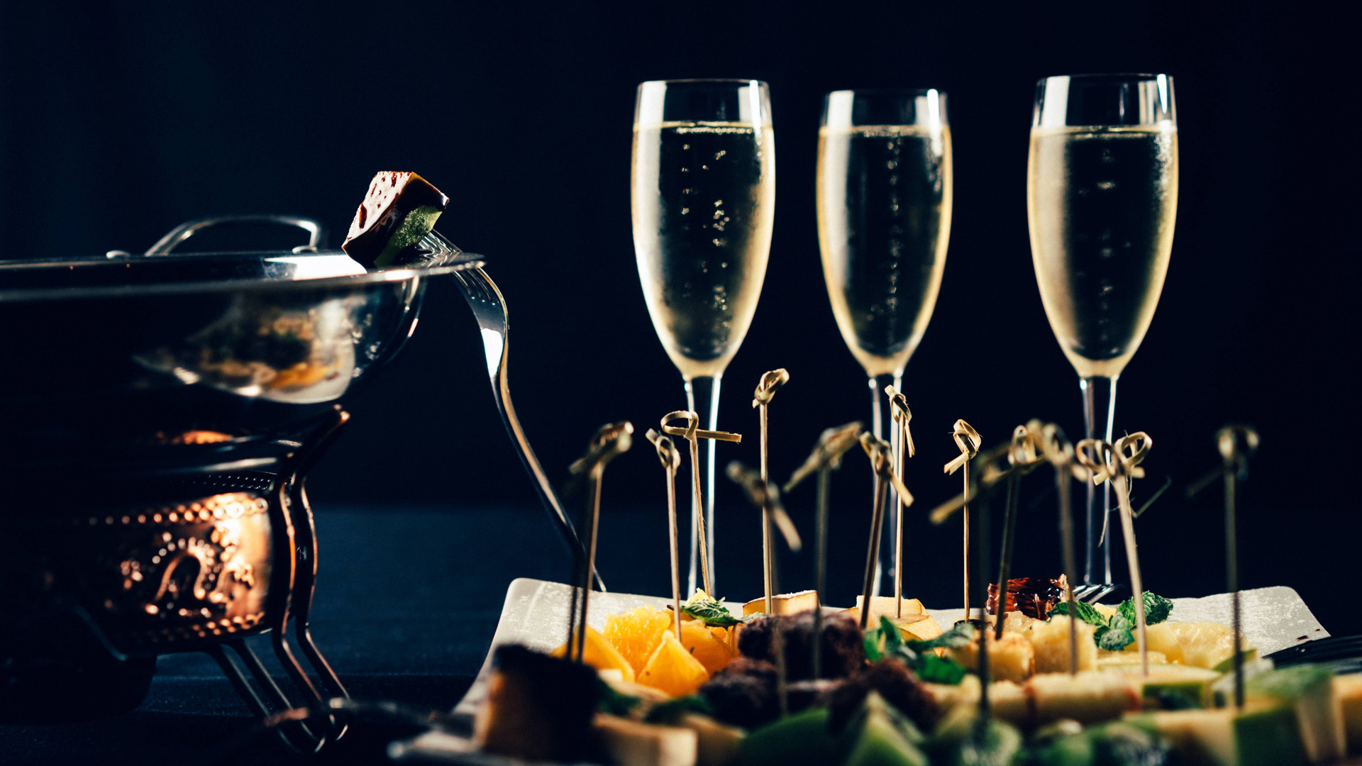 The Ultimate Guide to Champagne Brunches in the UAE